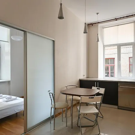 Spacious 82m2 Elegant Flat In The Heart Of * Рига
