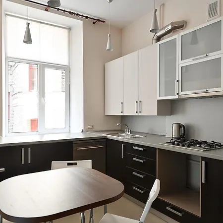 Apartment Spacious 82m2 Elegant Flat In The Heart Of