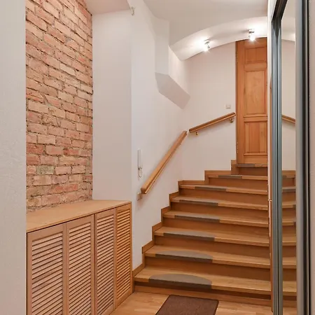 Spacious 82m2 Elegant Flat In The Heart Of Рига